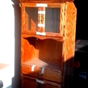 Solid Oak bookshelf/t.v cabinet